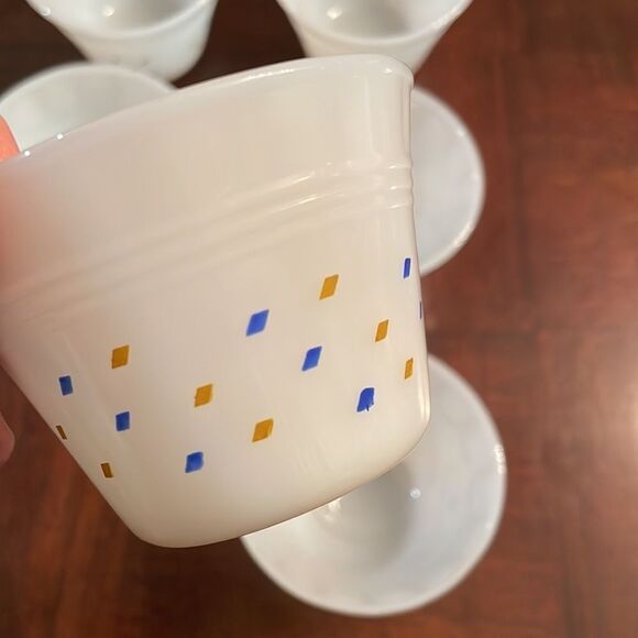 Vintage Pyr-o-Rey Dynaware Milk Glass Blue and Orange Diamond Custard Cups - Picture 4 of 6